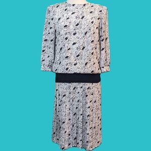 R.E.O. Originals Vintage Black and White Drop Waist Dress Size 8 Preowned